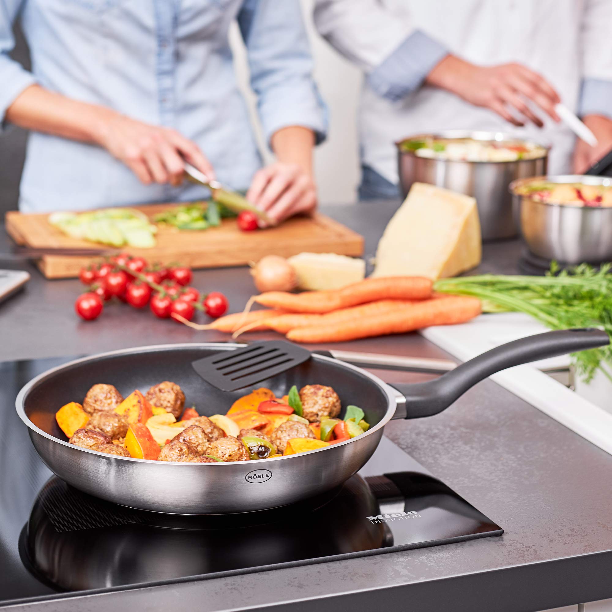 Rösle Basics Line Frying Pan with ProPlex Non-Stick Coating, 11-inch - Image 4