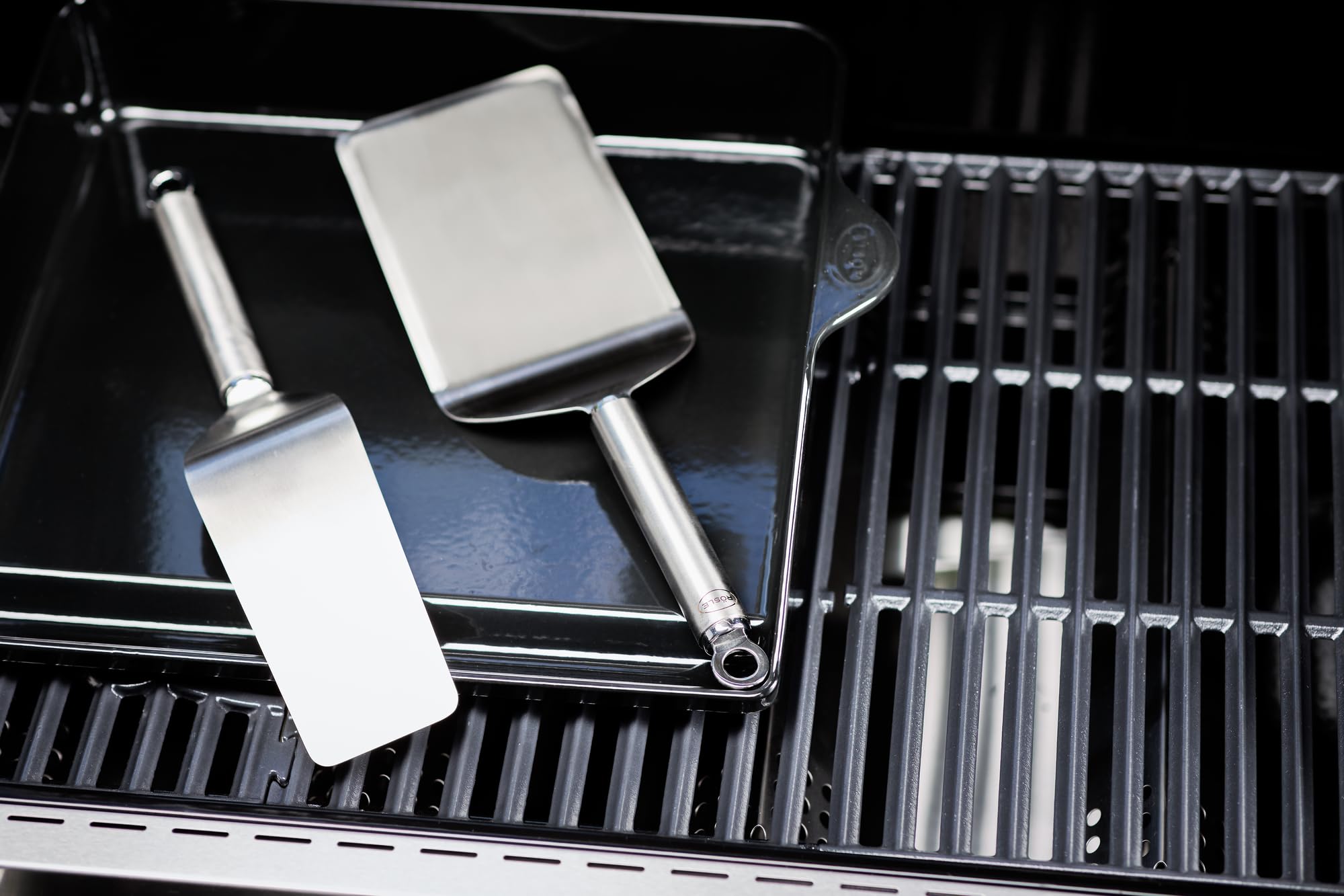 RÖSLE plancha Wide Spatula BBQ Spatula with Rounded Corners for Turning Meat and Vegetables, 18/10 Stainless Steel, Dishwasher Safe - Image 5