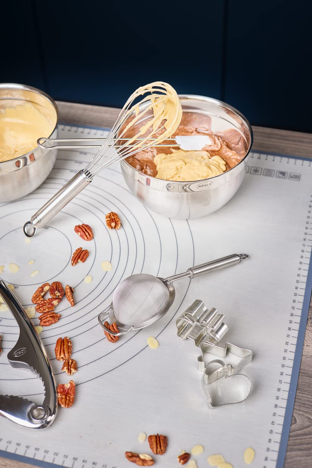 Rösle Stainless Steel Fine Mesh Tea Strainer, Round Handle, 3.2-inch - Image 4