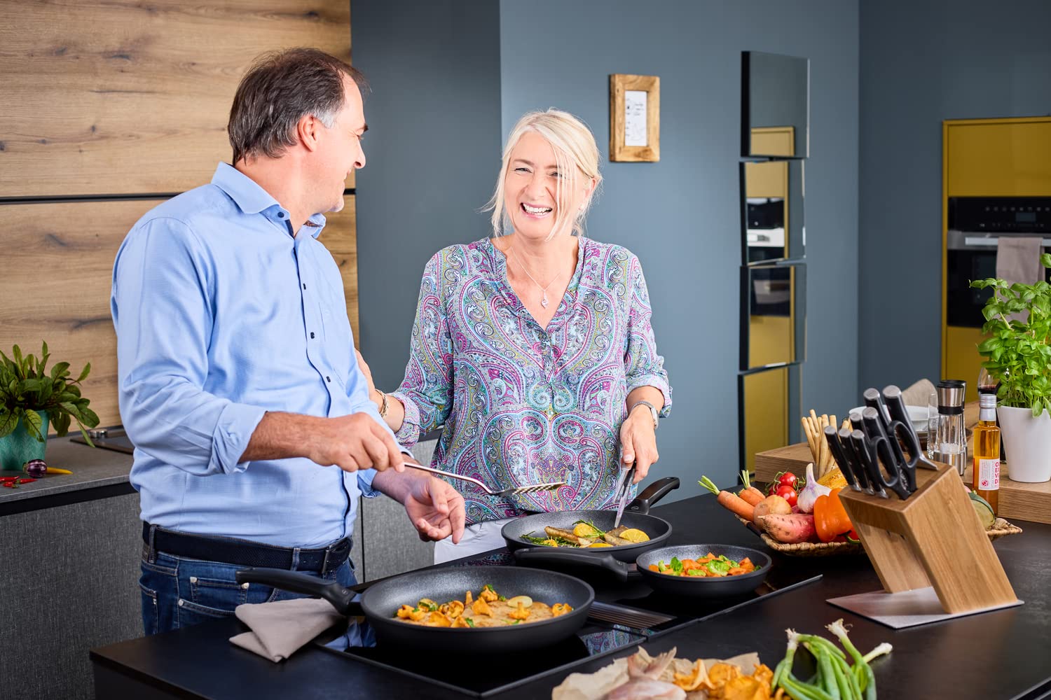 Rösle Stainless Steel Hook Perforated Turner, 13-inch,10071 - Image 5