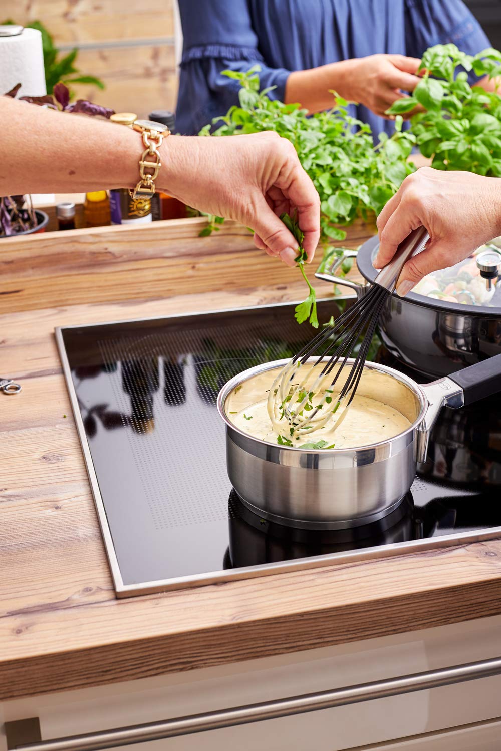 Rösle Stainless Steel & Silicone Balloon Egg Whisk, 6 Wire, 10.6-inch - Image 6