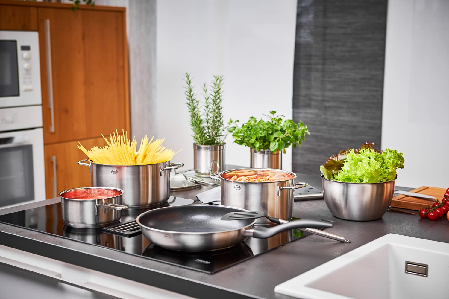 Rosle 13723 Basics Line Stainless Steel High Casserole 4.1 Quart Stock Pot with Glass Lid, 9.5in - Image 6