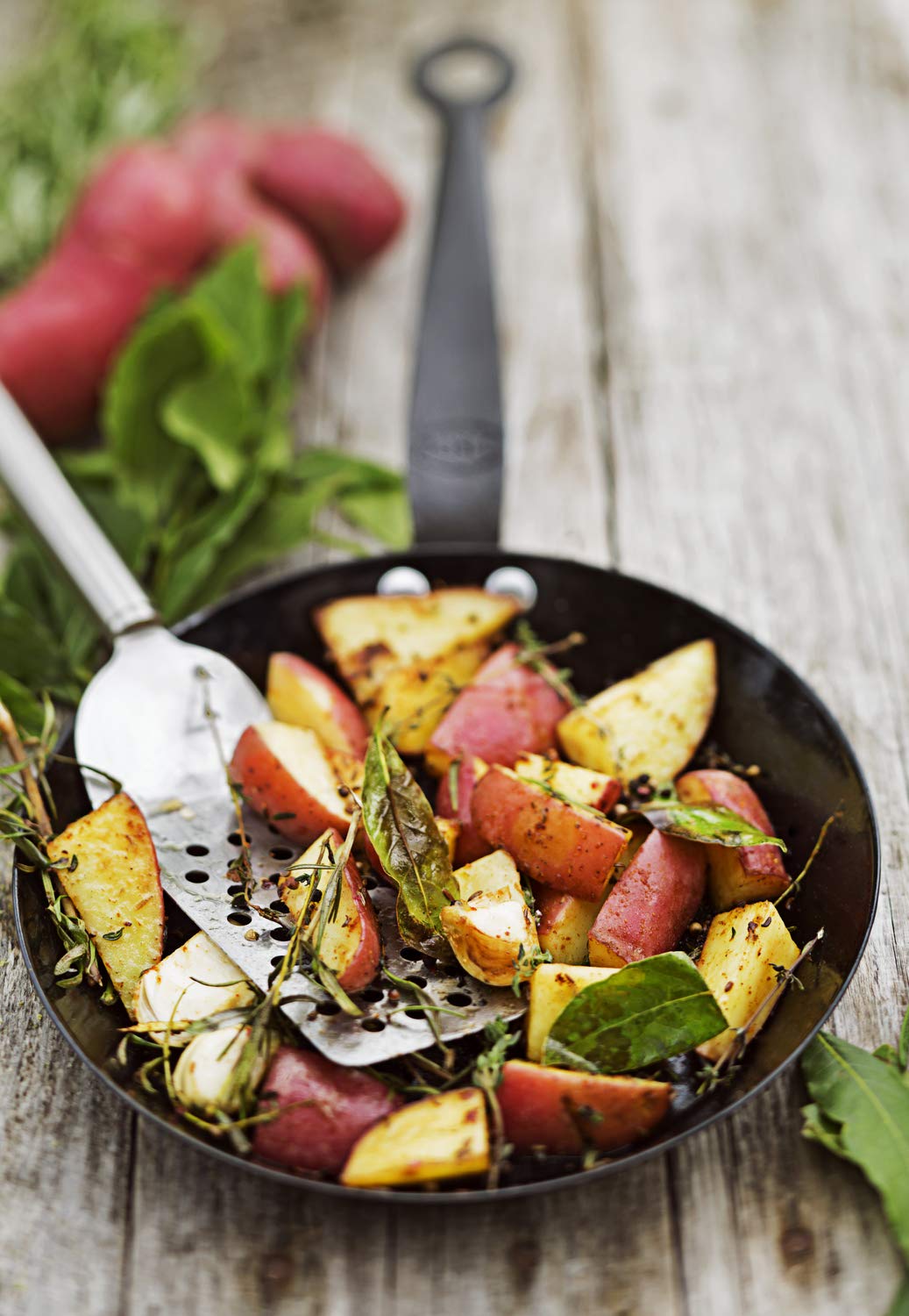 Rosle Stainless Steel Perforated Angled Spatula, 12.6-inch - Image 5