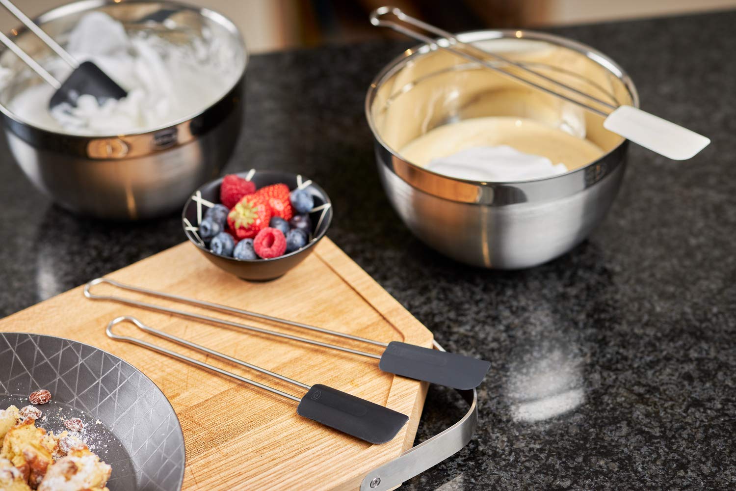 Rosle Stainless Steel & Silicone Flexible Spatula, 8-inch - Image 4